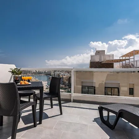 Private Penthouse & Terrace * San Ġiljan